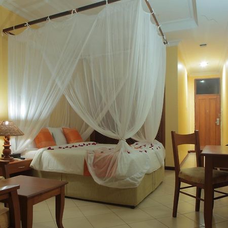 Giraffe Ocean View Hotel Dar es Salaam Exterior photo
